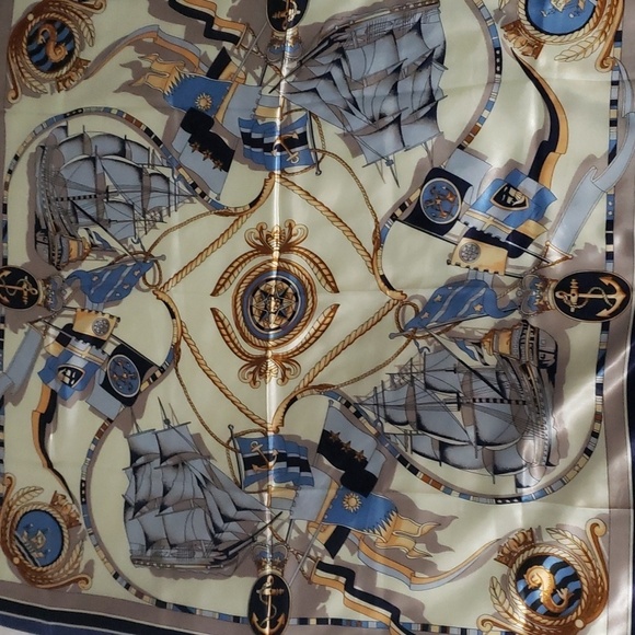 R-2147- Nautical Women's Scarf Blue Cream Colors NWT - Picture 5 of 8